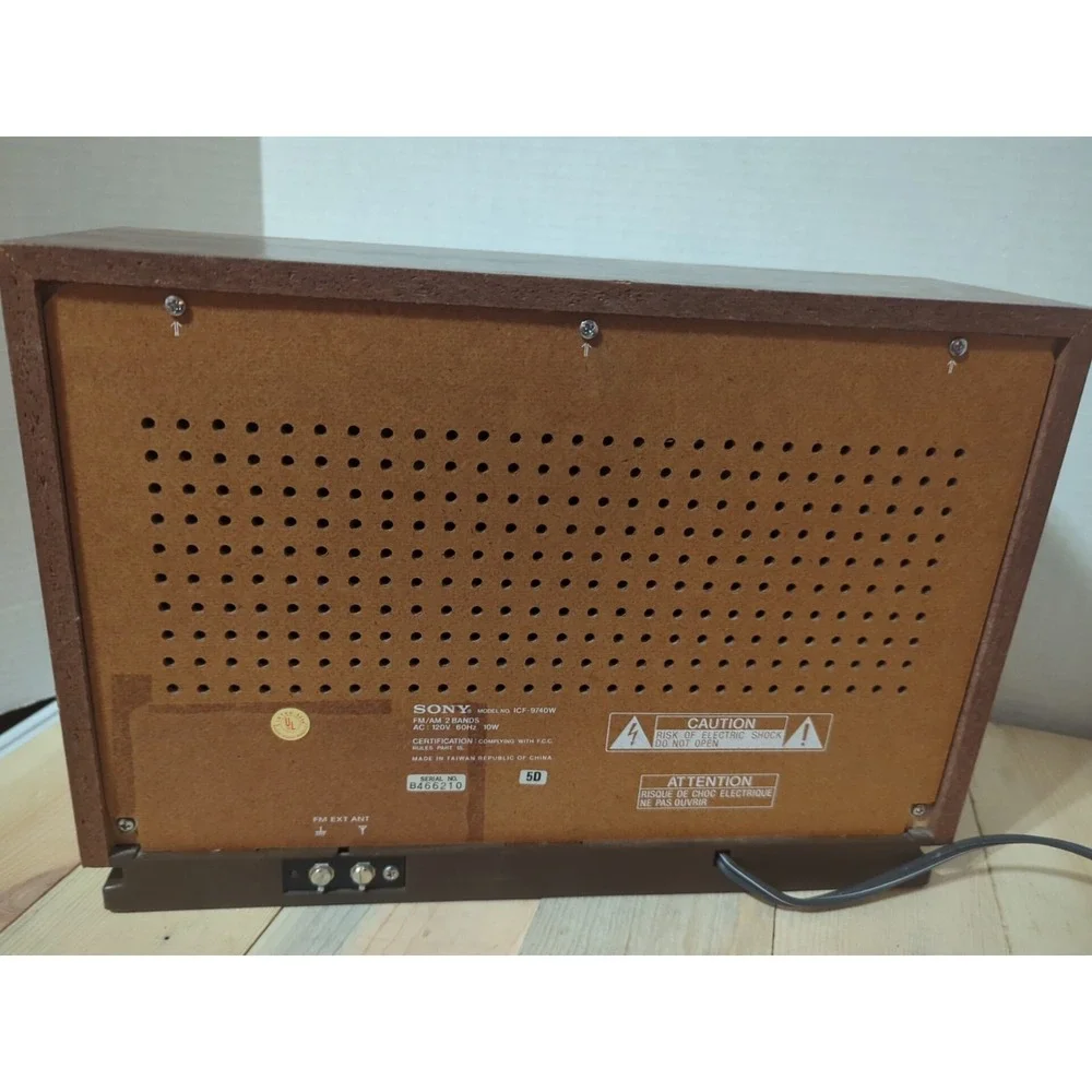 Vintage Sony ICF-9740W AM/FM Tabletop Radio - WORKS